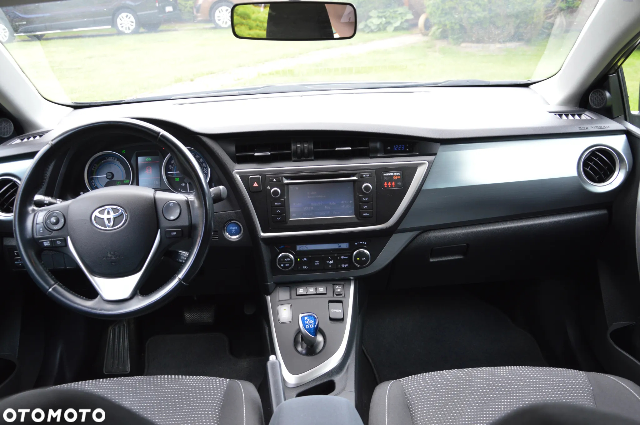 Toyota Auris 1.8 HSD Prestige NAVI - 25
