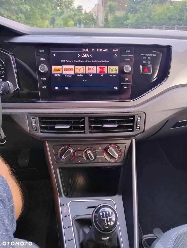 Volkswagen Polo 1.6 TDI SCR Highline - 11