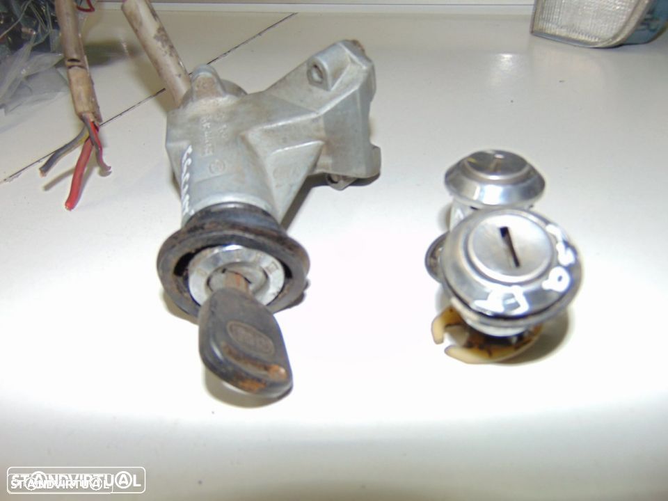 Ford Escort MK I ou II - canhãode ignição mais fechaduras das portas - 2