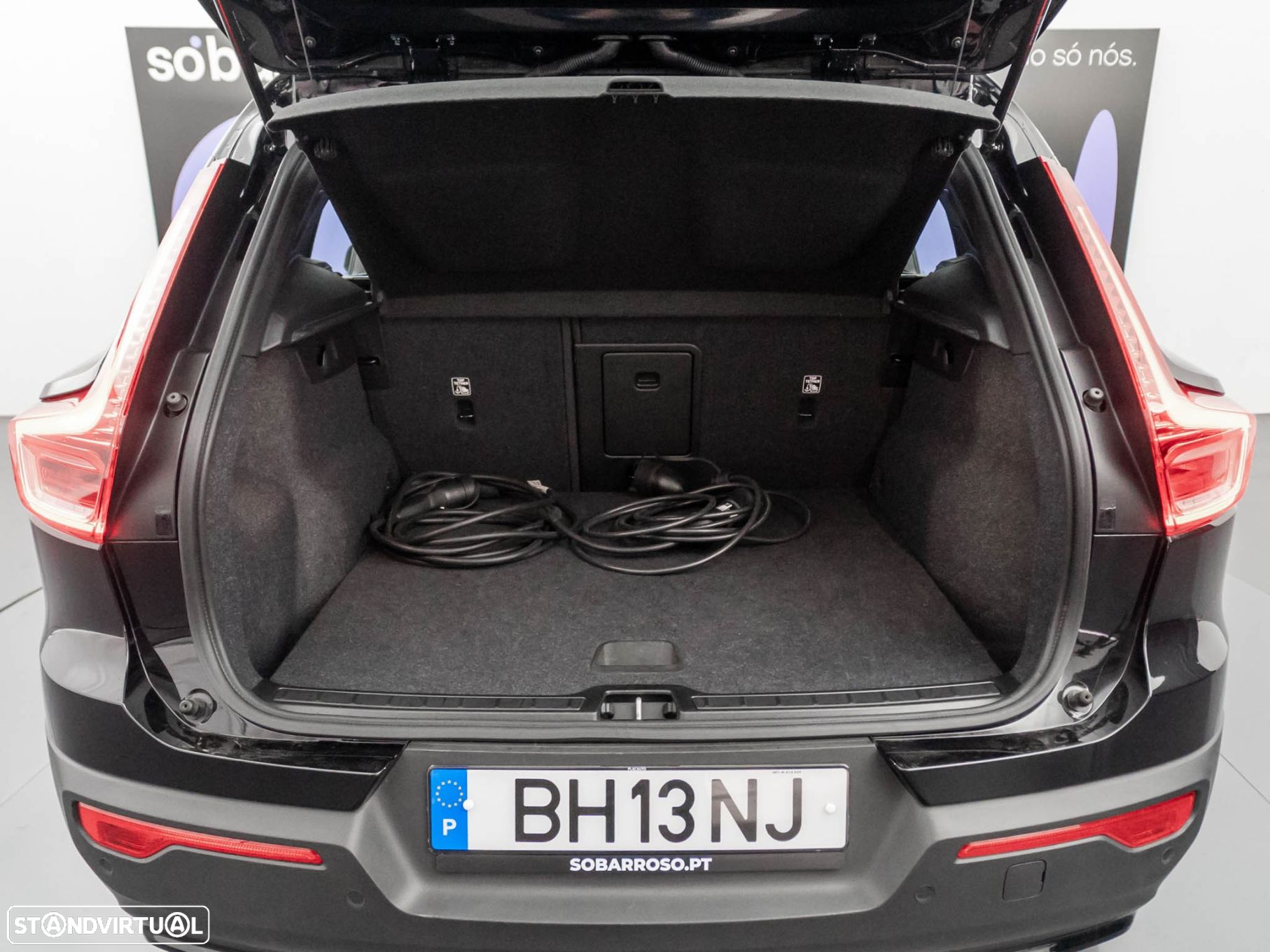 Volvo XC 40 Recharge Core - 13