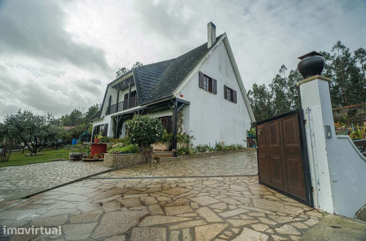 Moradia T4 de Arquitetura Francesa em Serém – Macinhata de Vouga - Grande imagem: 5/38