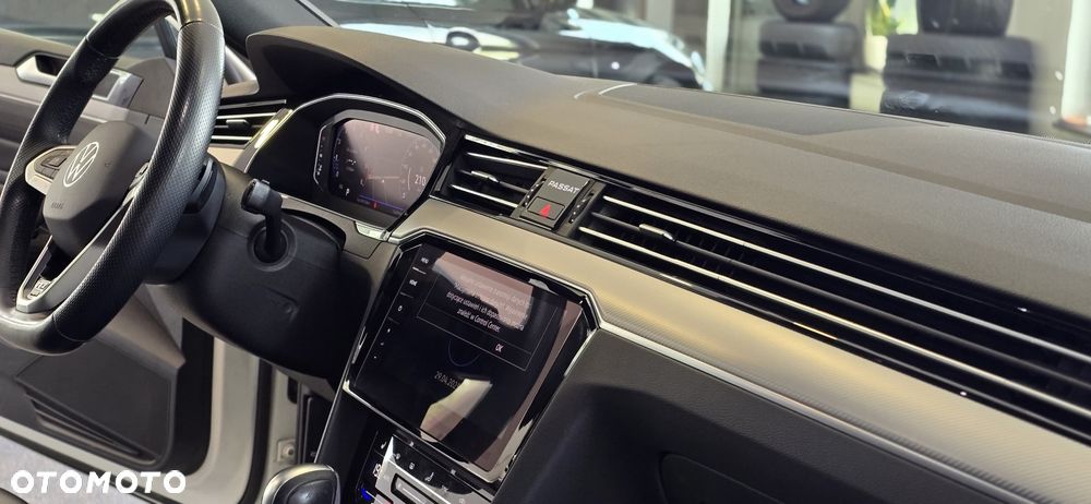 Volkswagen Passat - 19