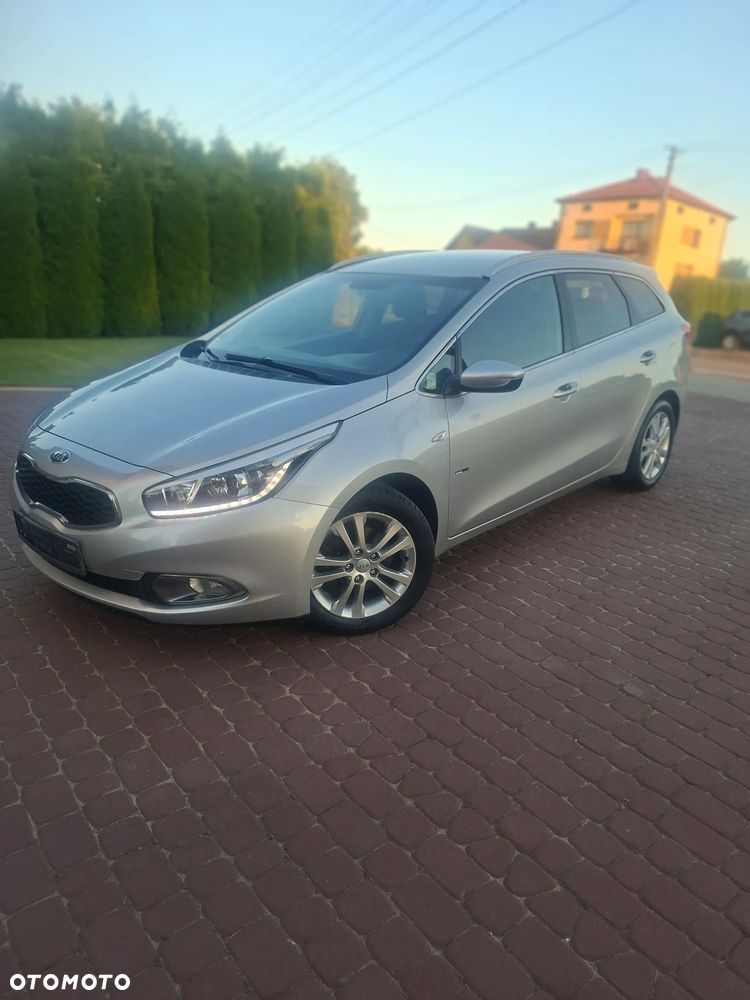 Kia Ceed 1.6 GDI Fifa World Cup Edition - 3