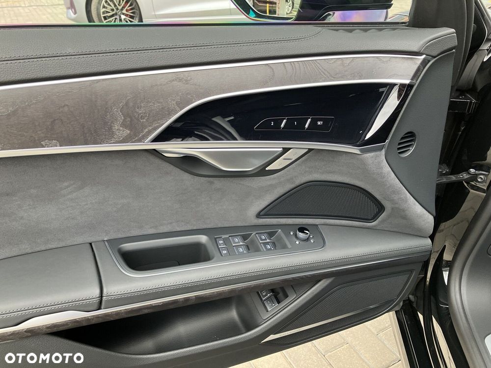 Audi A8 - 11