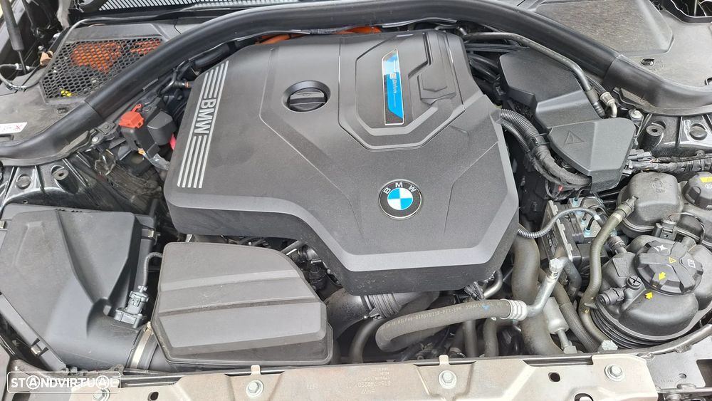 BMW 330 e Pack M Auto - 13