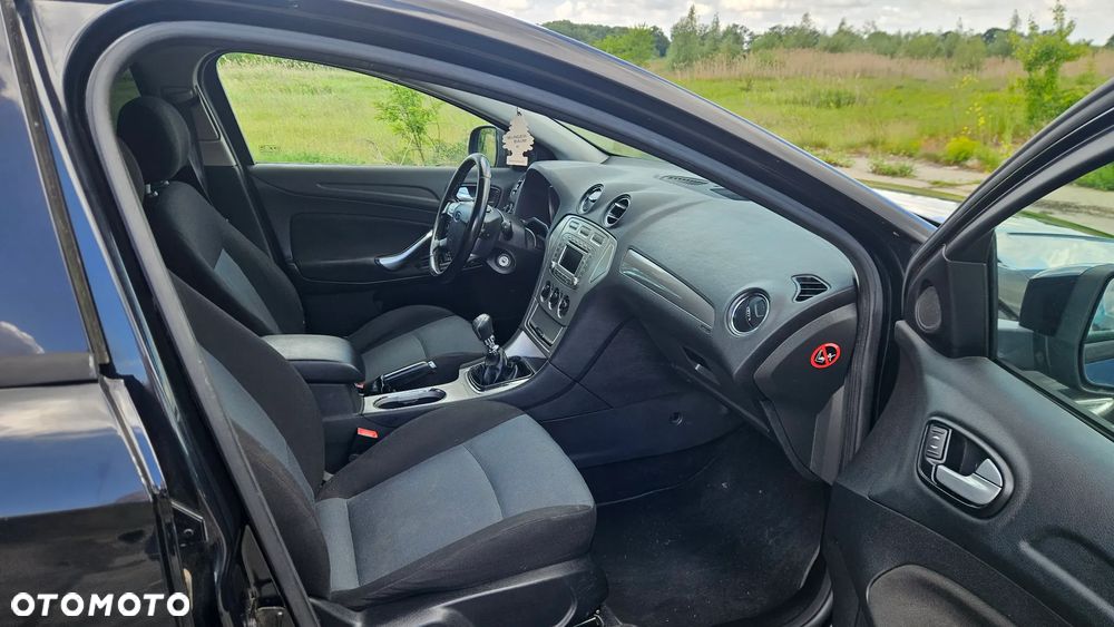 Ford Mondeo 2.0 TDCi Black Magic - 11