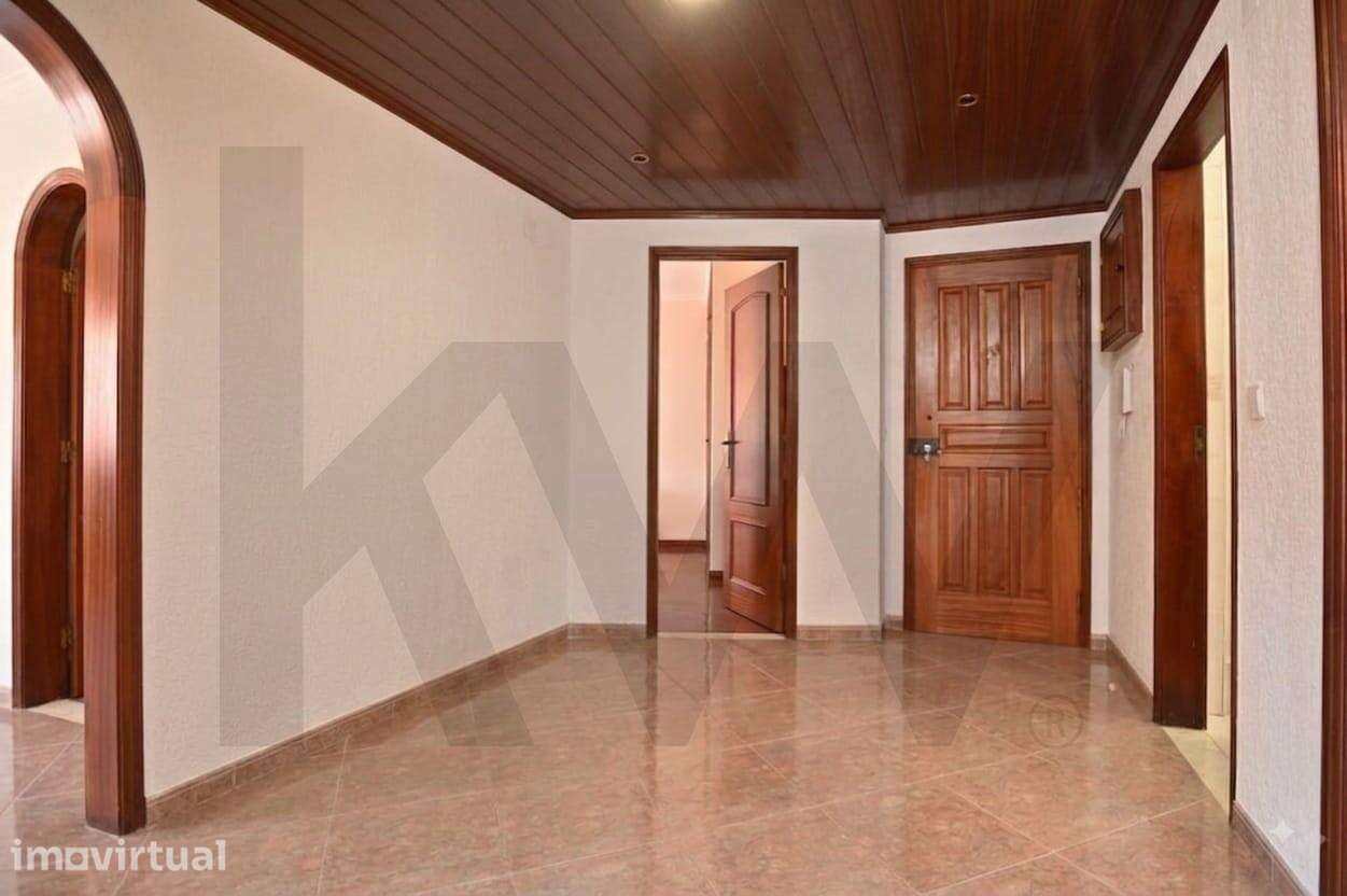 T3+1 Junto à Estação de Agualva-Cacém - Grande imagem: 5/32