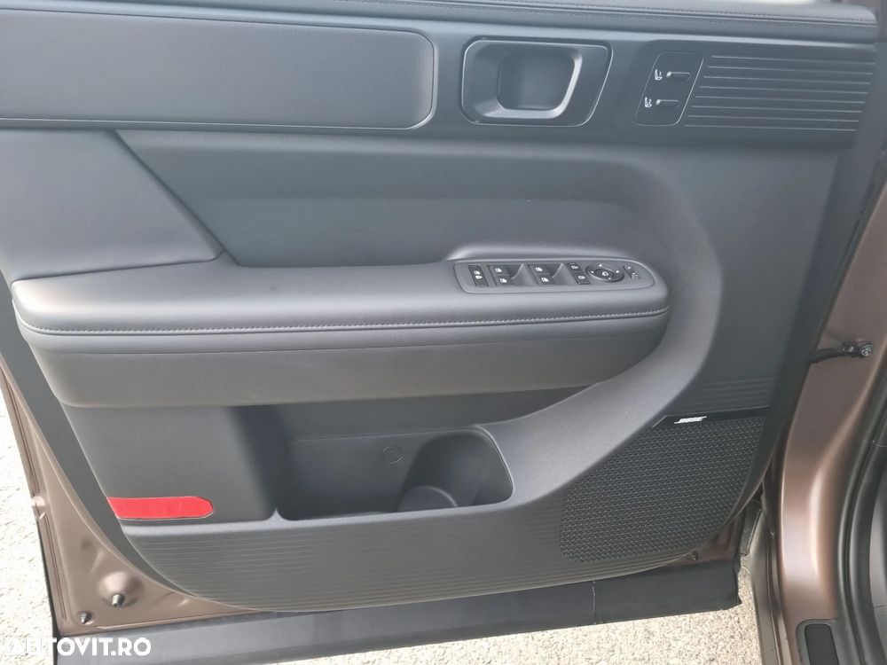 Hyundai Santa Fe 1.6 l 252 CP 4WD 6AT PHEV Calligraphy - 16