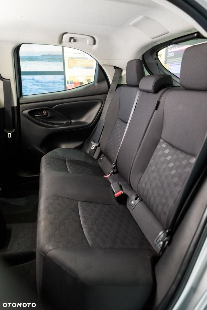 Toyota Yaris - 17