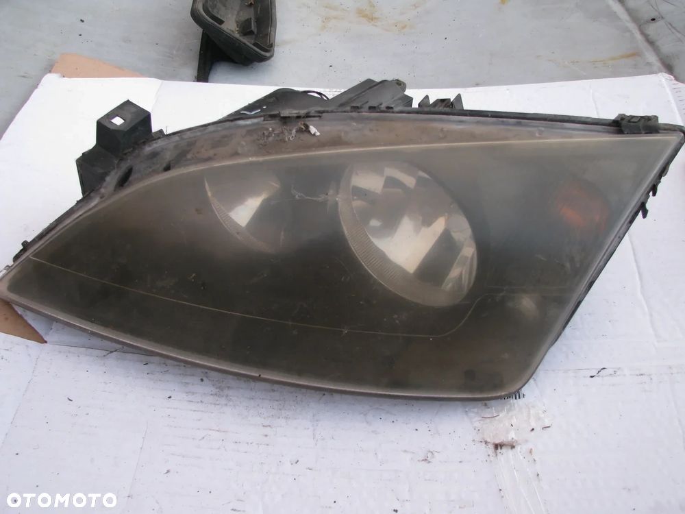 MONDEO MK3 LAMPA LEWY PRZÓD 0301174201 - 1