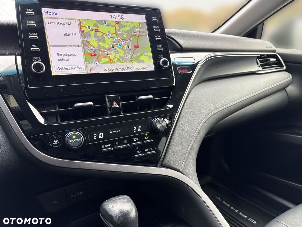 Toyota Camry 2.5 Hybrid Comfort CVT - 20