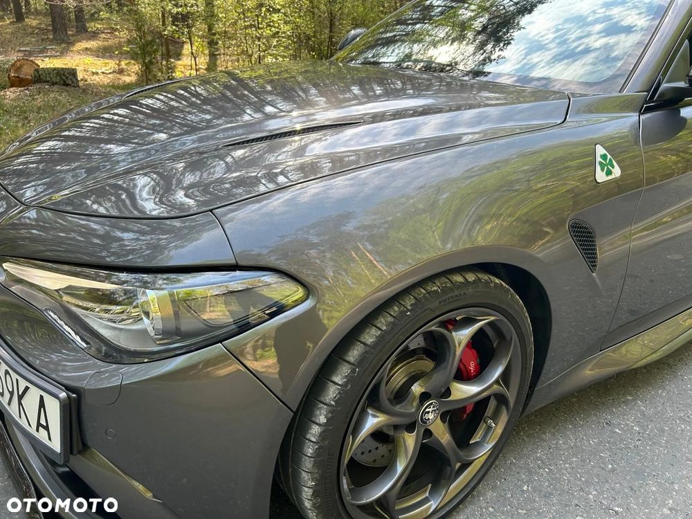 Alfa Romeo Giulia 2.9 V6 Bi-Turbo AT8 Quadrifoglio - 10