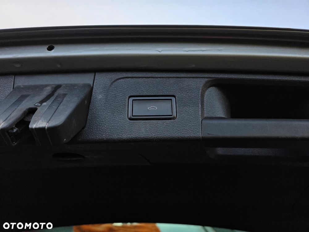 Volkswagen Passat 2.0 TDI BMT Comfortline DSG - 32