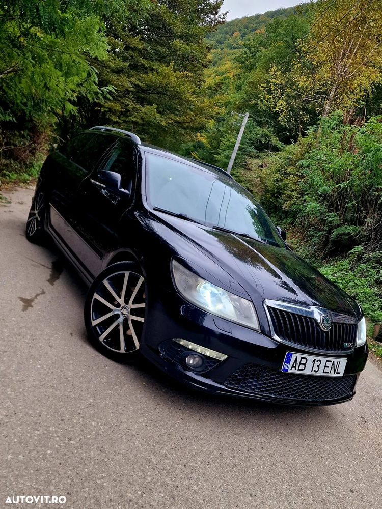 Skoda Octavia Combi 2.0 TDI CR DPF RS - 2