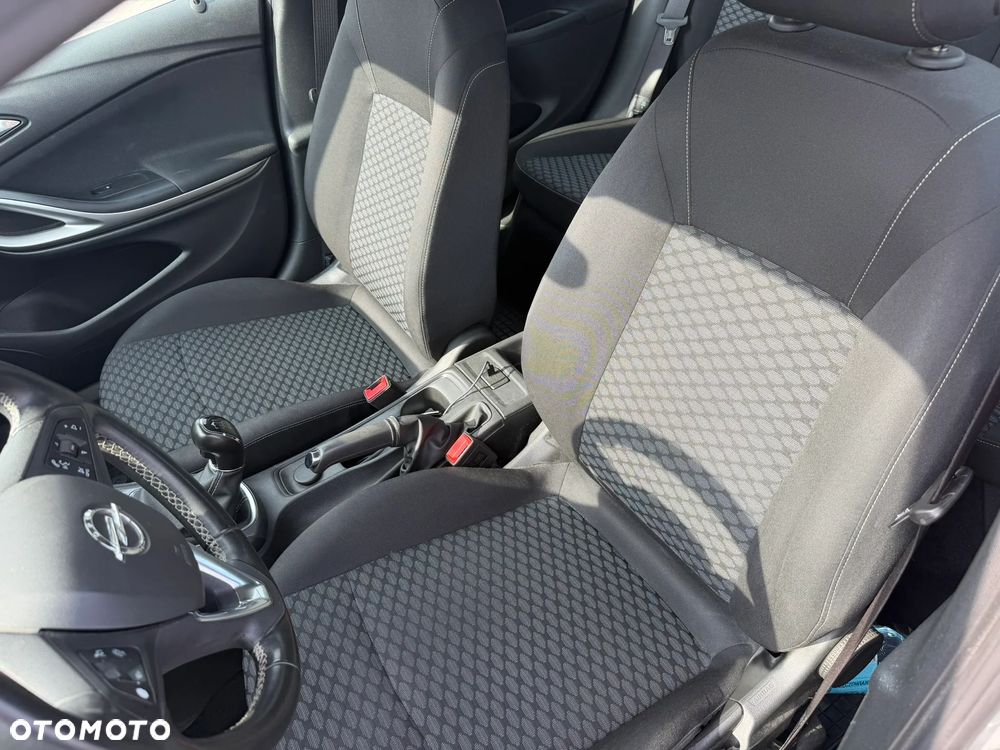 Opel Astra 1.6 CDTI Enjoy S&S - 11