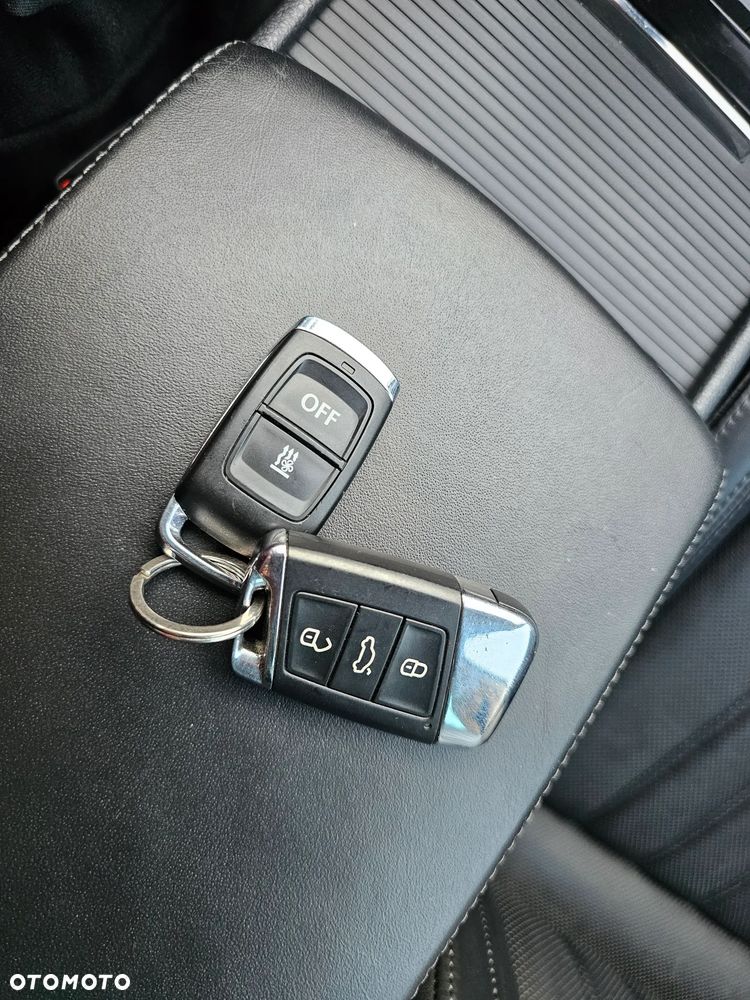 Skoda Superb 2.0 TDI 4x4 DSG L&K - 40