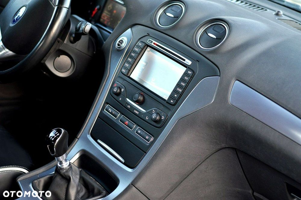 Ford Mondeo 2.0 TDCi Ambiente - 11