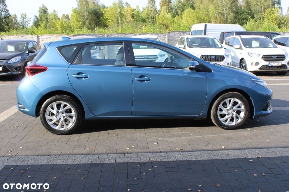 Toyota Auris - 8
