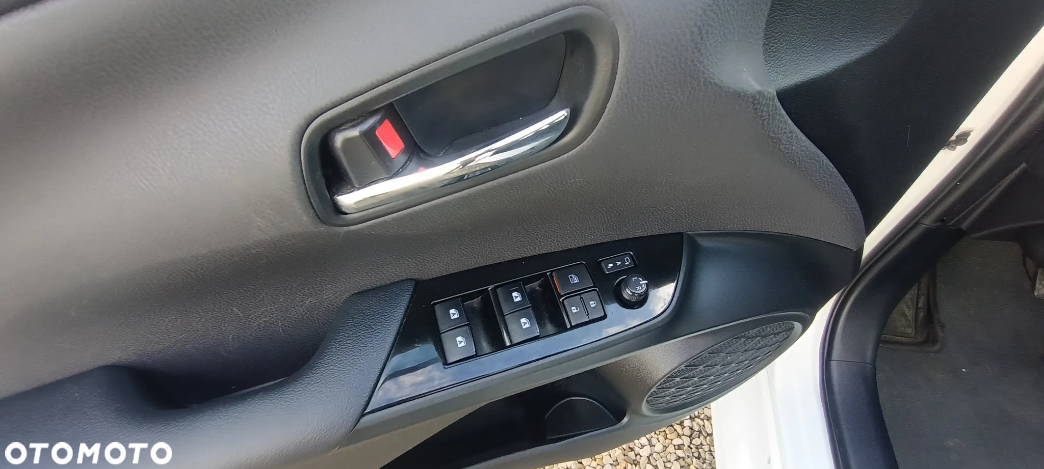 Toyota Prius 1.8 Hybrid Prestige - 26
