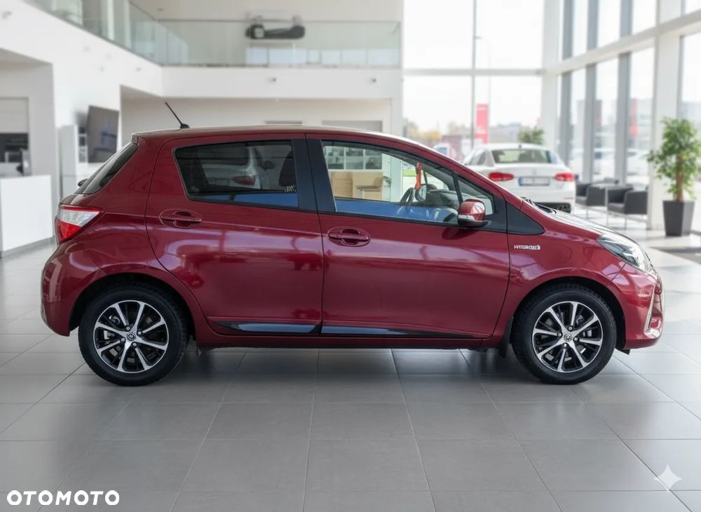 Toyota Yaris - 4