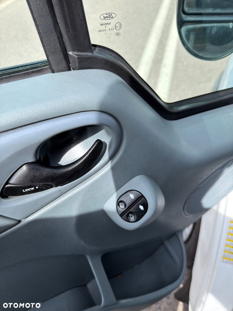 Ford Transit - 12