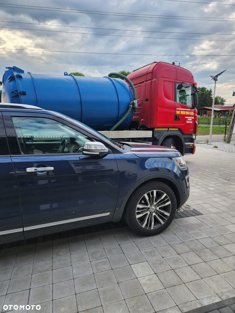 Ford Explorer - 10