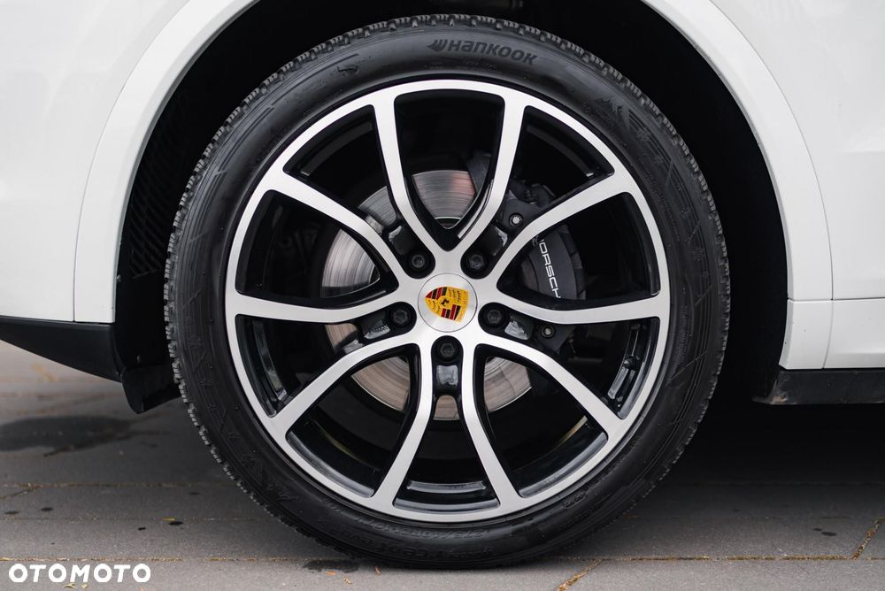 Porsche Cayenne Standard - 39