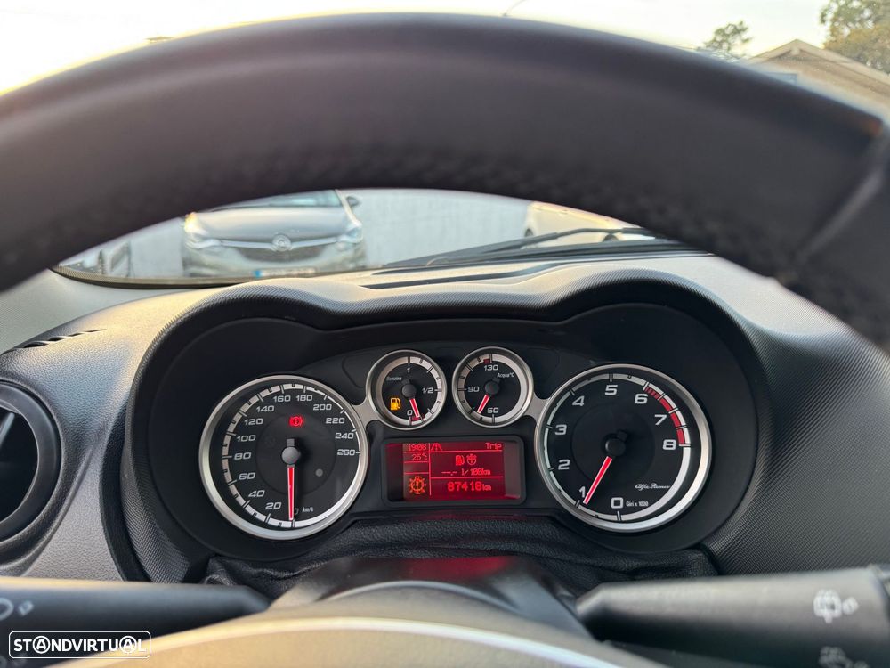 Alfa Romeo MiTo 0.9 T TwinAir Urban - 21