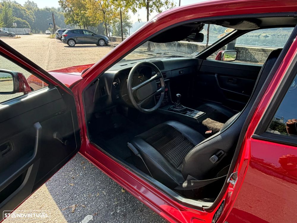 Porsche 924 - 12