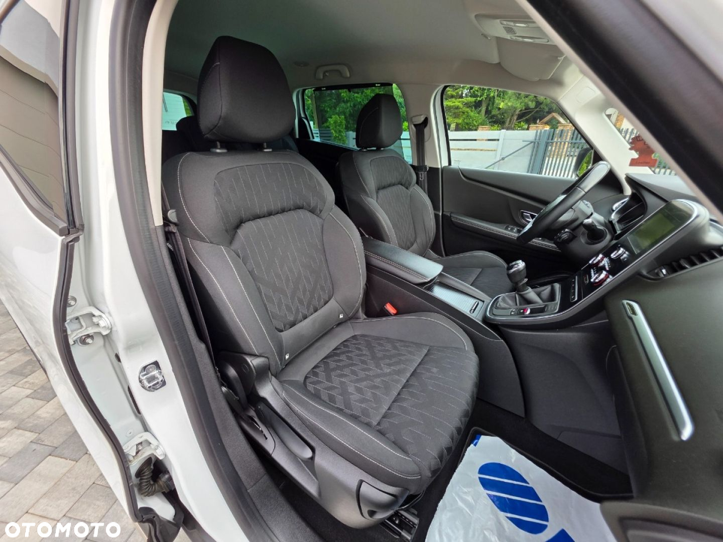 Renault Grand Scenic - 24