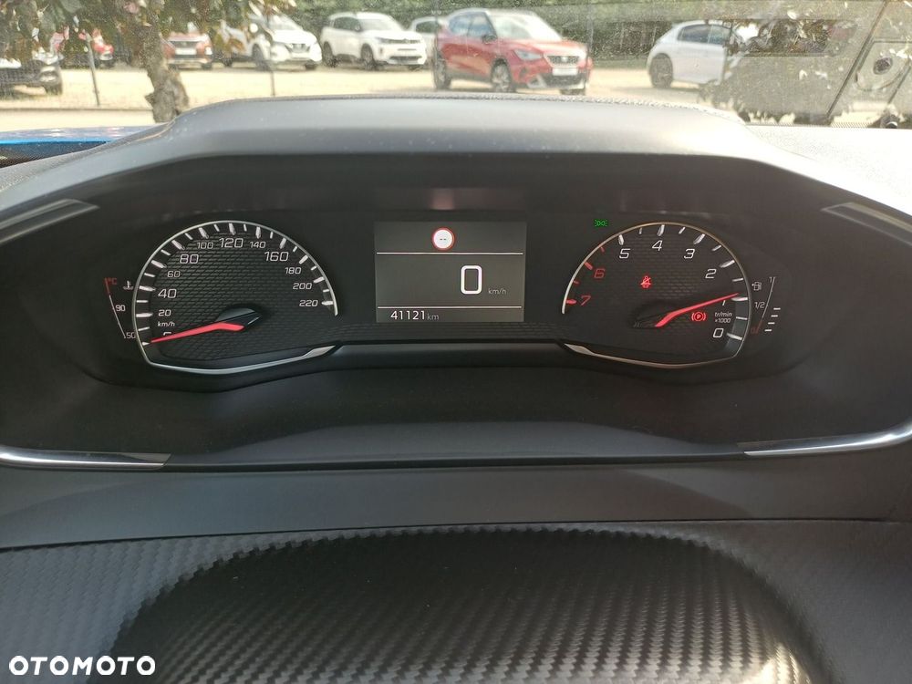 Peugeot 2008 1.2 PureTech Allure Pack S&S - 31