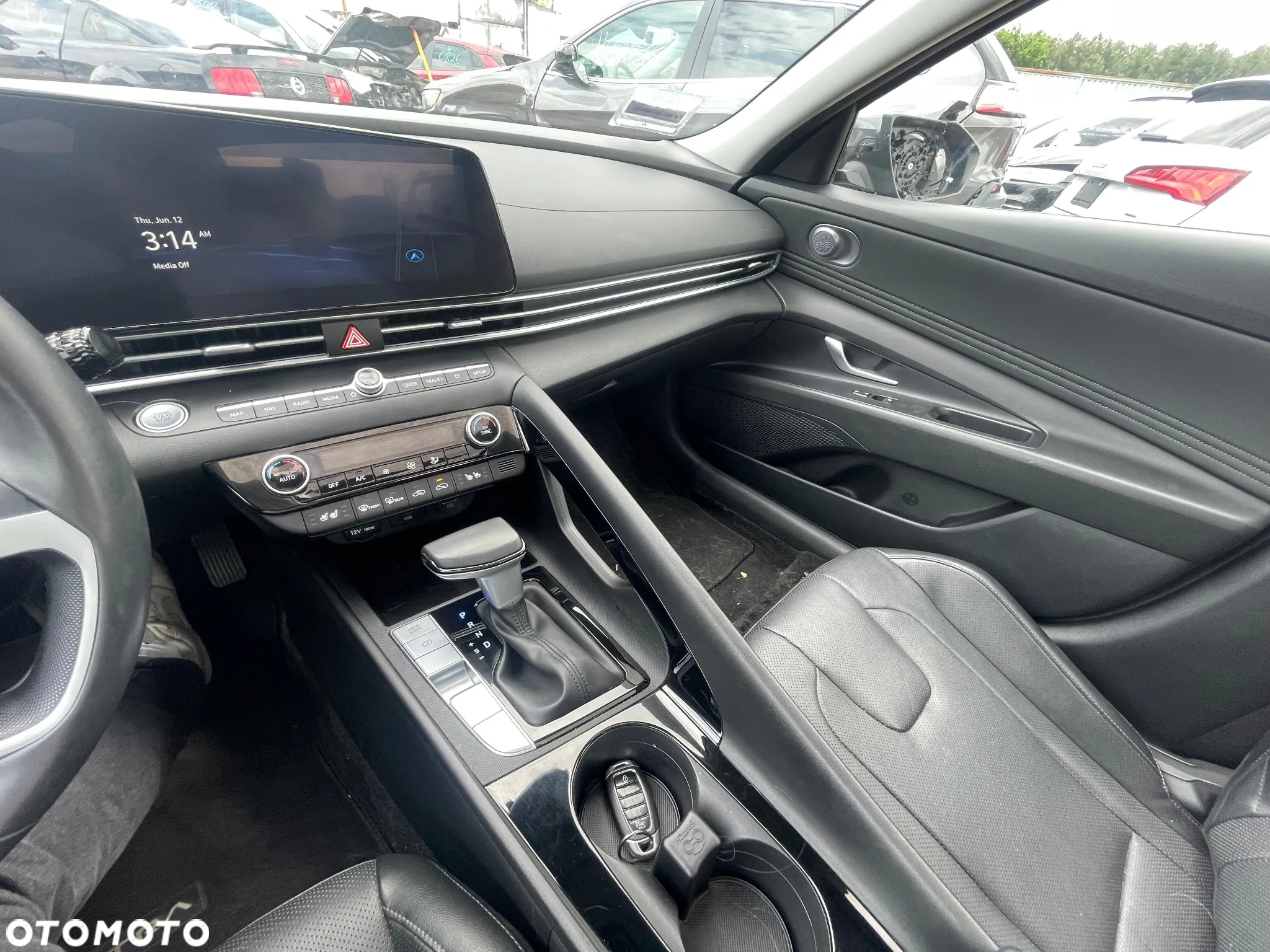 Hyundai Elantra - 9