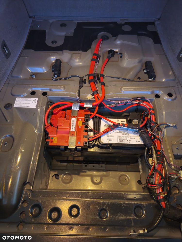 BMW Seria 7 750Li - 31