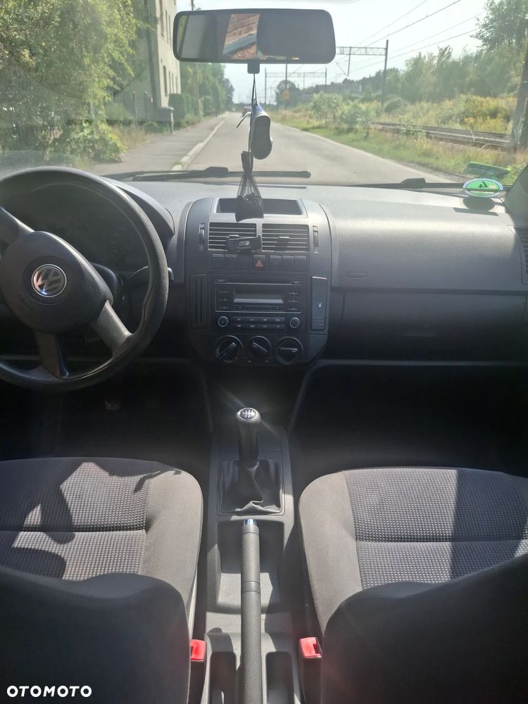 Volkswagen Polo 1.4 16V Comfortline - 10