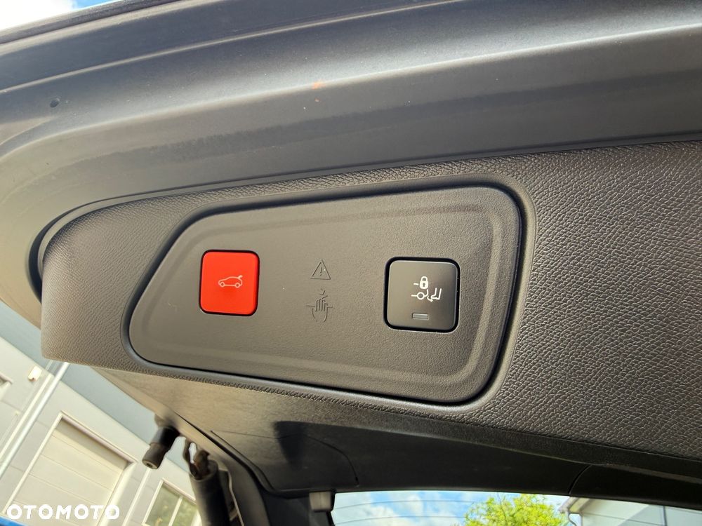 Peugeot 3008 1.2 PureTech Allure S&S - 26