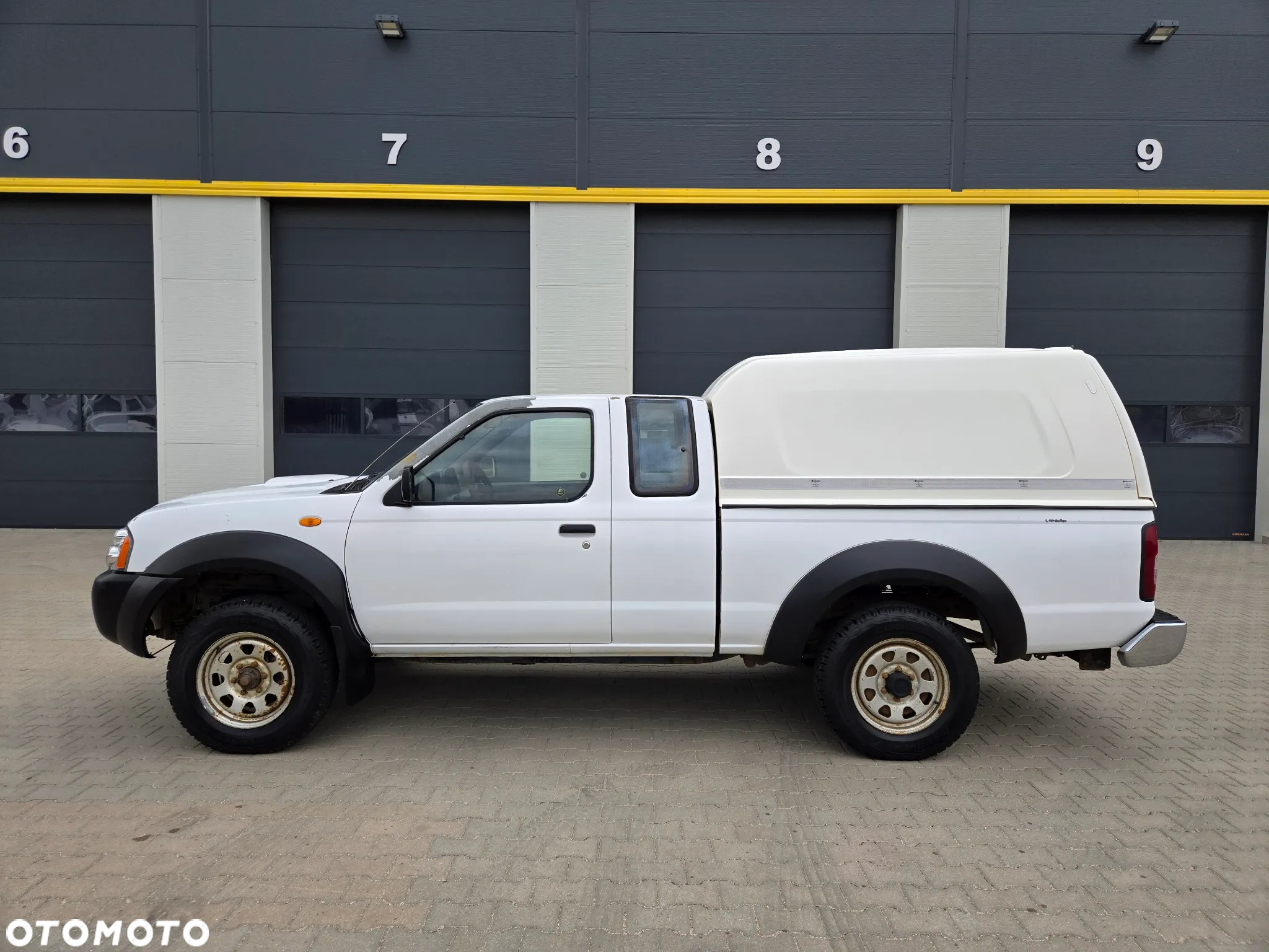 Nissan Pickup 2.5 TDi Base - 2