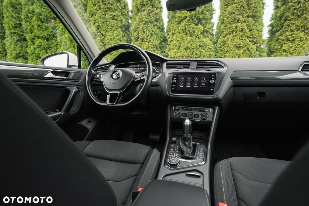 Volkswagen Tiguan - 16