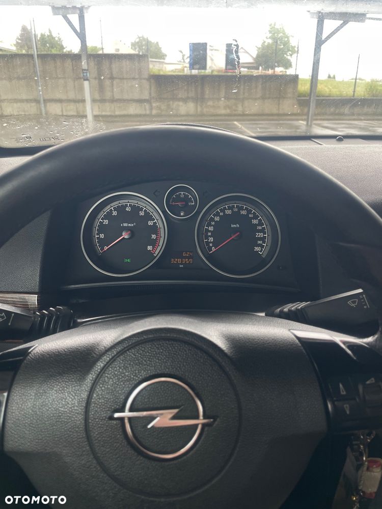 Opel Astra 1.6 T Cosmo - 7
