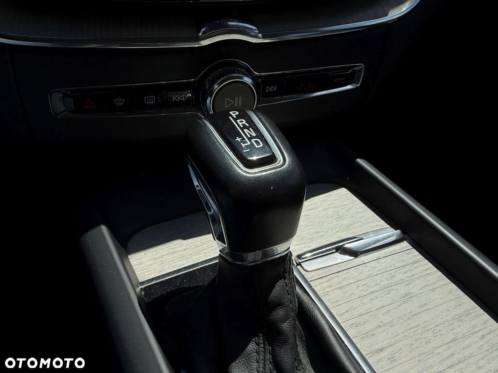 Volvo XC 60 D4 AWD Geartronic Inscription - 19