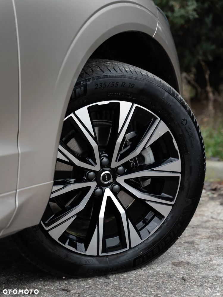 Volvo XC 60 B5 B AWD Plus Dark - 9