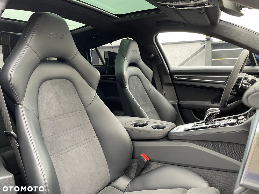 Porsche Panamera - 17