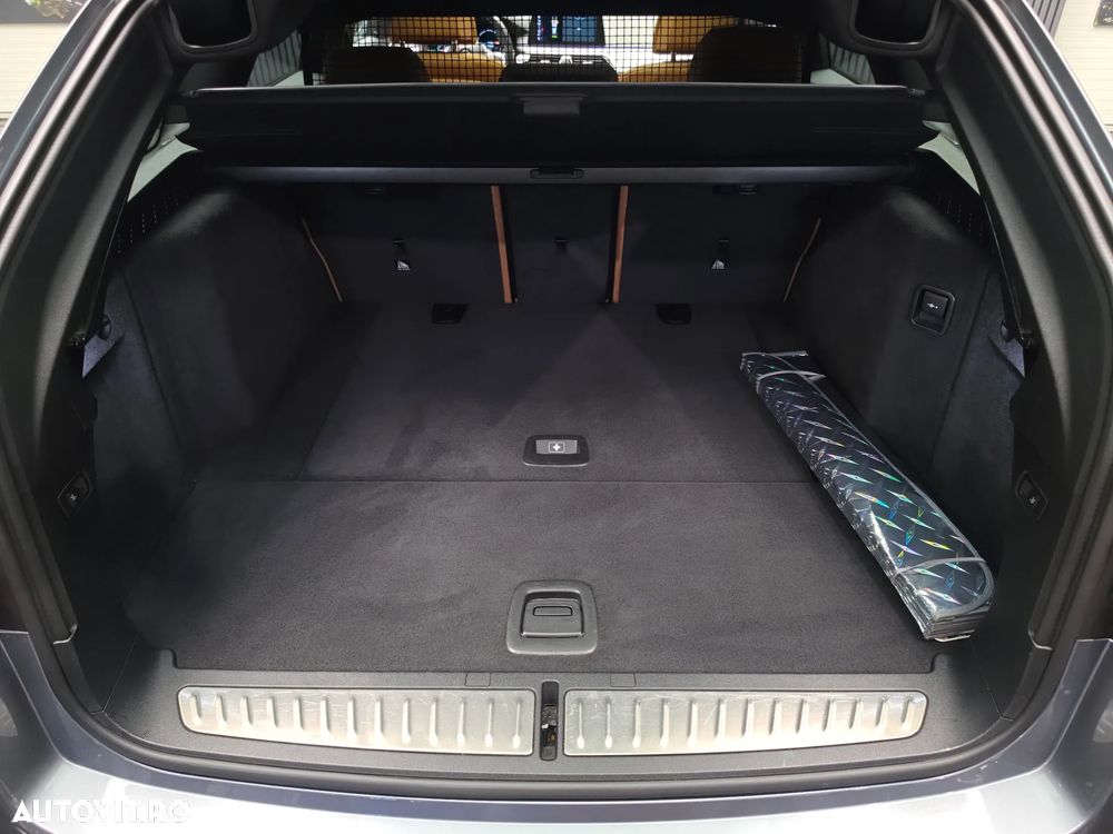 BMW Seria 5 520d Aut. M Sport Edition - 37