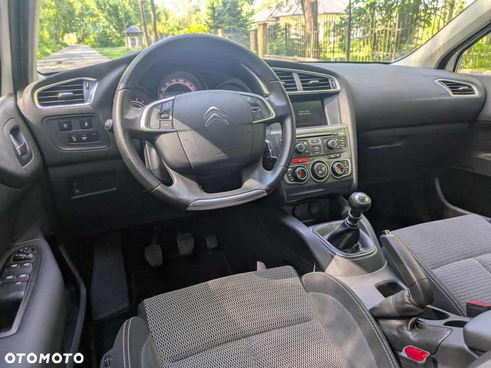 Citroën C4 HDi 115 Exclusive - 13