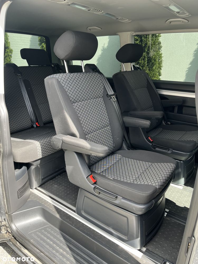 Volkswagen Multivan - 17
