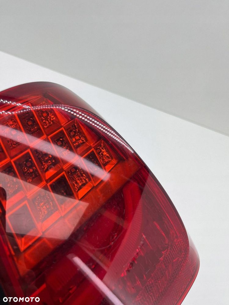 BMW 3 E91 LIFT PRAWA LAMPA TYŁ W BŁOTNIK LED - 7