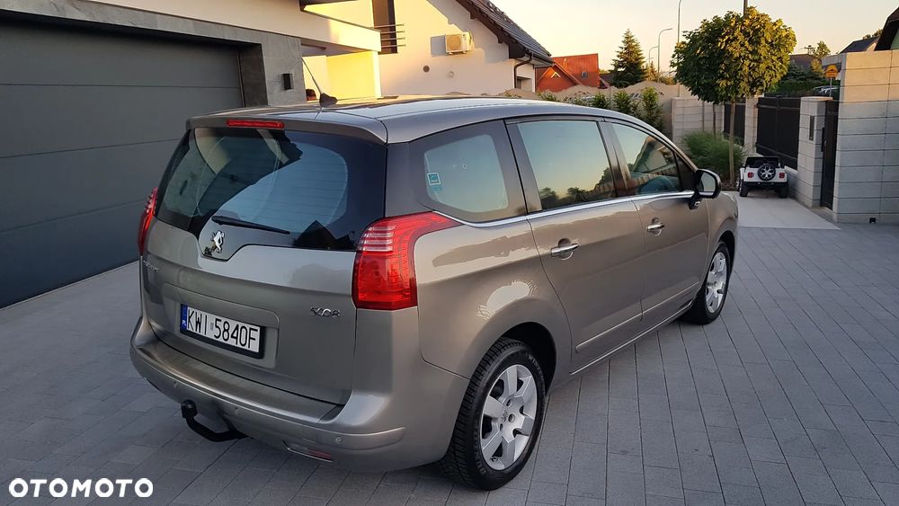 Peugeot 5008 HDI 115 Allure - 19