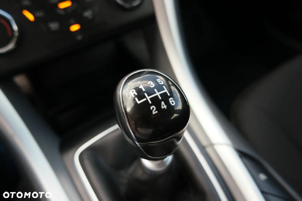 Ford Mondeo - 28