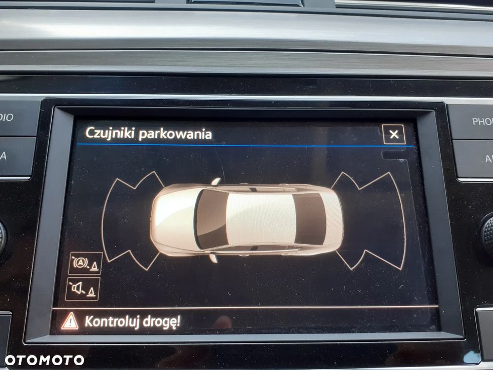 Volkswagen Passat - 18