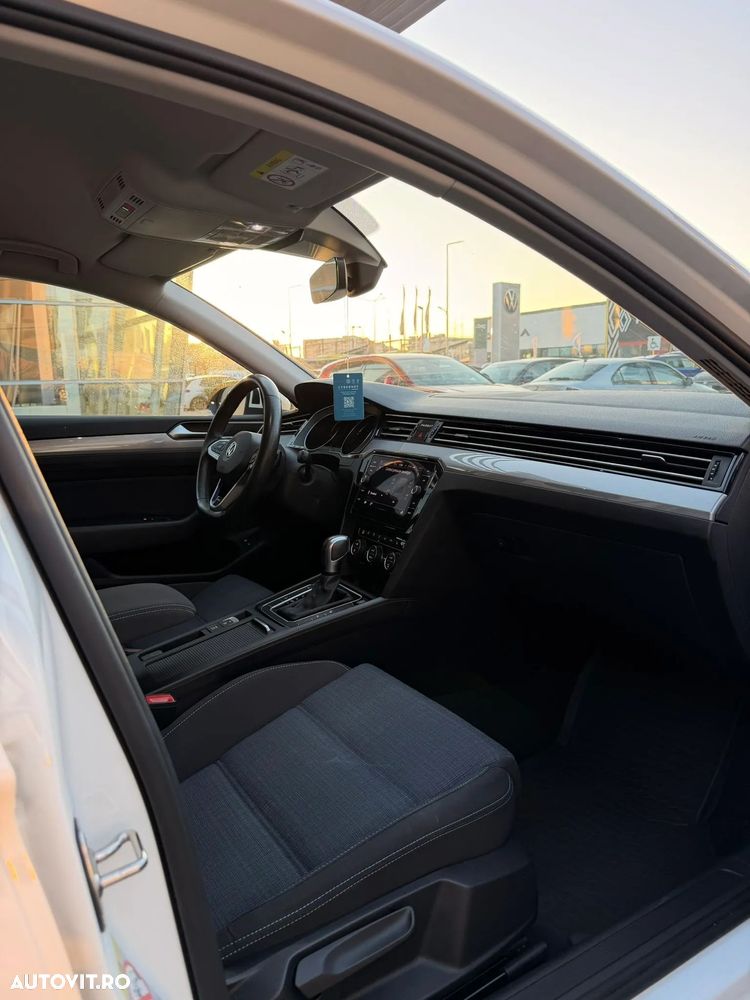 Volkswagen Passat - 10