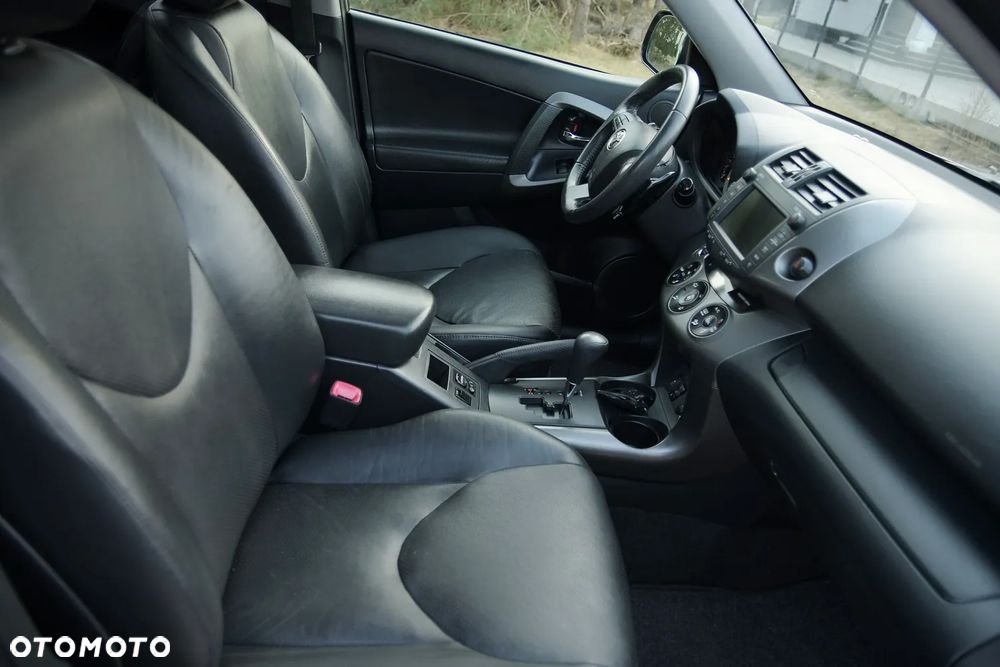 Toyota RAV4 - 17
